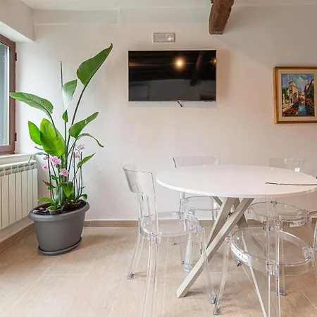 Ca' Leoncino - Venice Canal Front Apartment Exterior foto