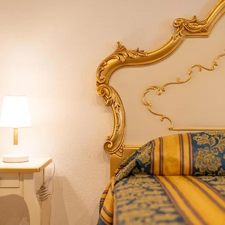 Ca' Leoncino - Venice Canal Front Apartment Exterior foto