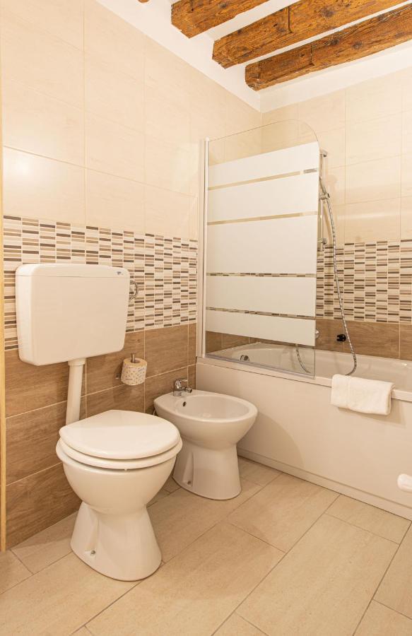 Apartment Ca' Leoncino - Canal Front Venedig